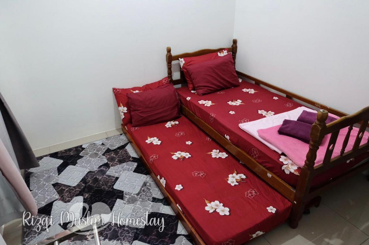 Rizqi Muslim Homestay Meru Casa Kayangan Ипох Екстериор снимка